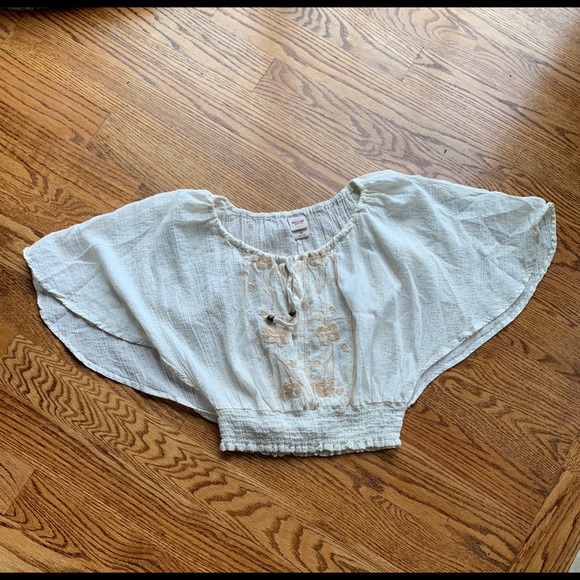 Beautiful Butterfly Top - Picture 2 of 6